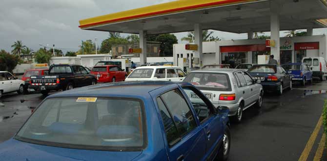 Le prix de l’essence passe à Rs 46.65 le litre soit une augmentation de Rs 3.25 par litre