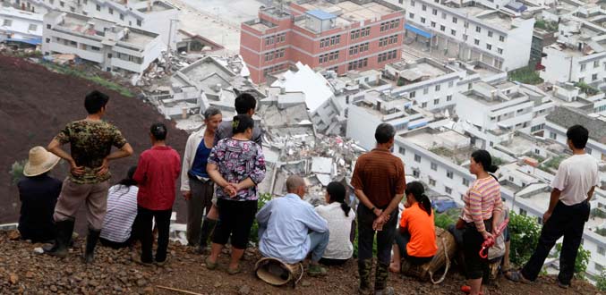 Chine : Un pont s''effondre dans une rivière en crue et fait 37 morts