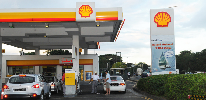 Carburants : La vente de Shell risque de prendre du temps, avertit la compagnie