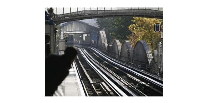 France : Transports perturbés, le métro parisien moins touché