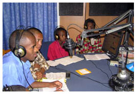 Madagascar : libération de journalistes et suspension d’une radio d’opposition