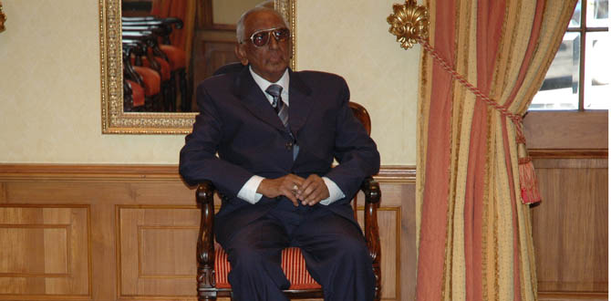 Décès du Vice-Président de la République de Maurice, Angidi Chettiar