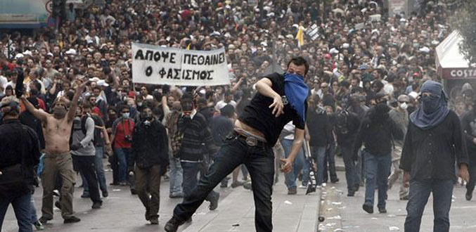 Grèce : le parlement adopte un budget d''austérité pour 2011