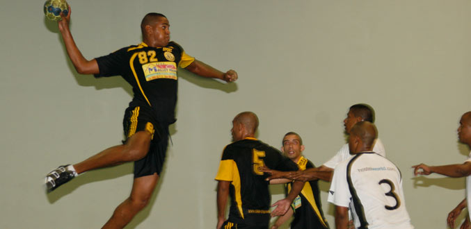 Handball: Domination de la Cressonnière