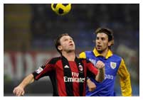 Serie A: le Milan AC  gagne à nouveau, victoire également de Naples