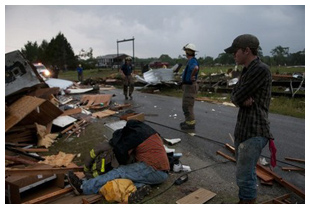 Etats-Unis : Le bilan de la tempête s''alourdit à 128 morts à Alabama