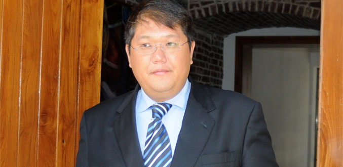 Parlement : Le ministre Sik Yuen interrogé sur la State Trading Corporation lors de la PNQ