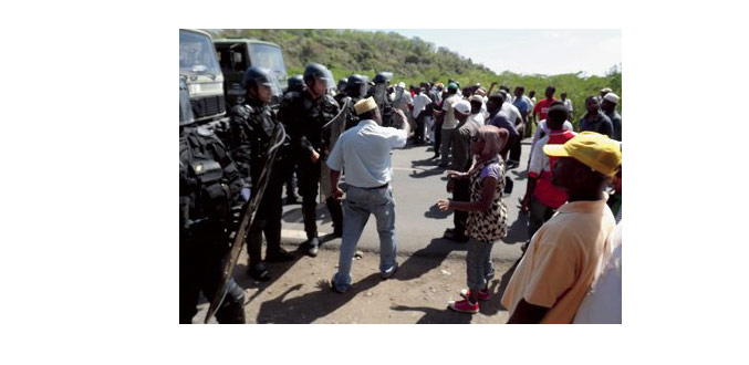 Mayotte : confusion et état de siège à Mamoudzou