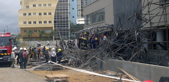 Echafaudage : Le ministère du travail ordonne l’arrêt des travaux du chantier d’Ireko