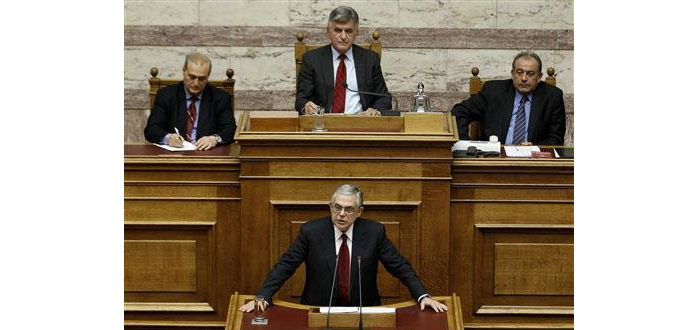 Grèce : Papadémos juge nécessaire un autre plan d''ajustement