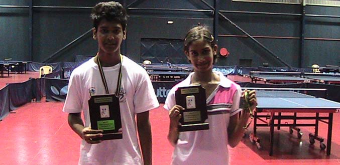 Tennis de table : Oomar Ahmed et Harsha Hauzaree en vainqueurs