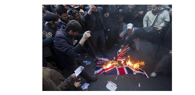 Londres menace l''Iran après l''invasion de son ambassade