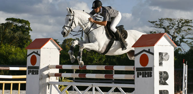 Equitation : Championnat de Maurice 2011 - Philippe Burckel conclut en beauté