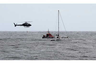 Catamaran secouru à la Réunion : Les naufragés interrogés depuis ce matin