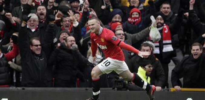 Premier League: Rooney double la mise, Suarez boude Evra