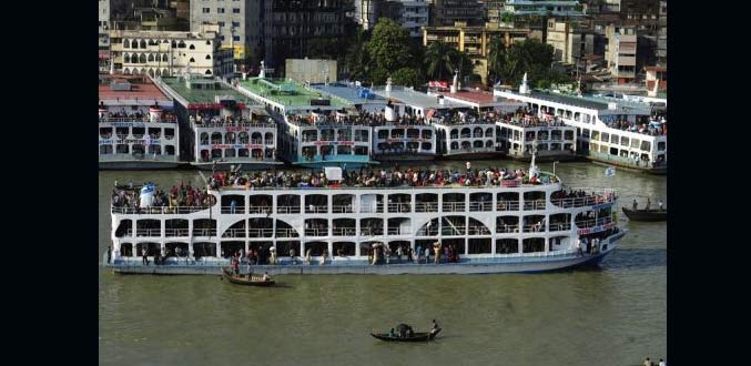 Bangladesh: Au moins 150 disparus après le naufrage d''un ferry