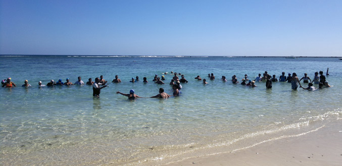 Les Mauriciens présents en foule aux cours d’initiation à la natation