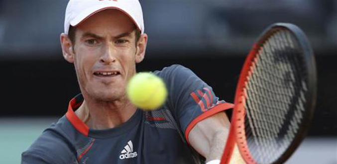 Tennis: Murray s''en sort de justesse, Djokovic facile à Rome
