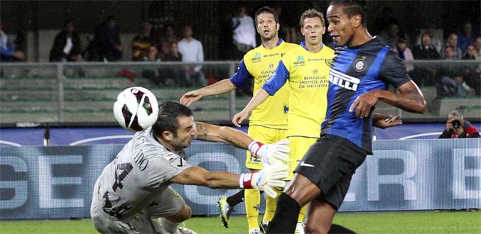 Italie : Naples et Cavani rejoignent la Juventus, les Milanais vont mieux