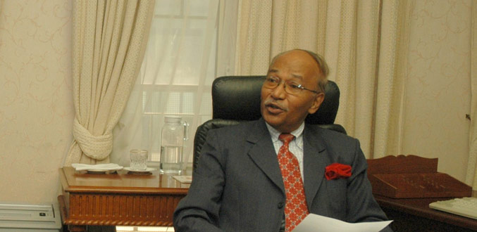 Politique monétaire : réponse cinglante de Rundheersing Bheenick au ministre Duval