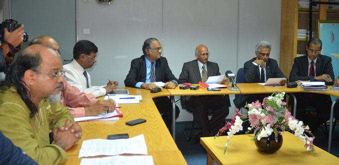 National Energy Commission: une délégation du comité de soutien rencontre Dev Manraj