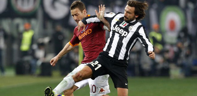 Calcio - Le vétéran Totti mate le leader Juventus