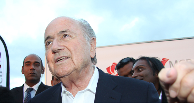  Age limite et durée de mandats : les plans de Blatter contrariés