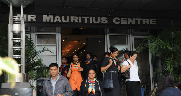 Chute dans les toilettes : une employée réclame plus de Rs 2 m à Air Mauritius