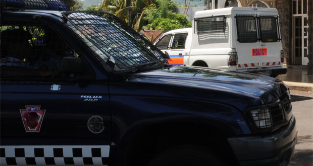 Accident à Surinam: un SDF fauché par un véhicule de la police