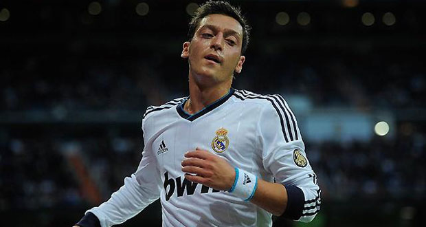 Football-Arsenal s'offre Özil pour une "somme record"