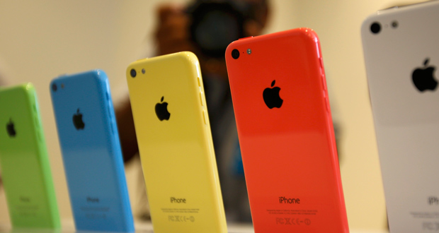 Apple lance l'iPhone 5C, outil de conquête des émergents