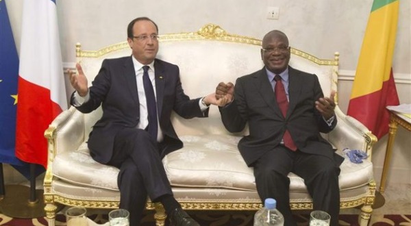 La France promet d'aider le Mali à se reconstruire