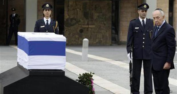Les Israéliens rendent hommage à Ariel Sharon