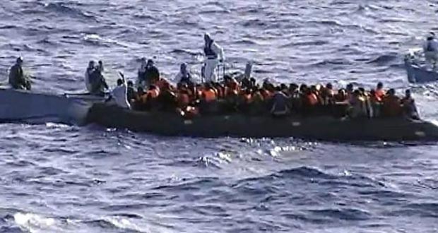 La marine italienne secourt plus de 400 immigrants en 24 heures