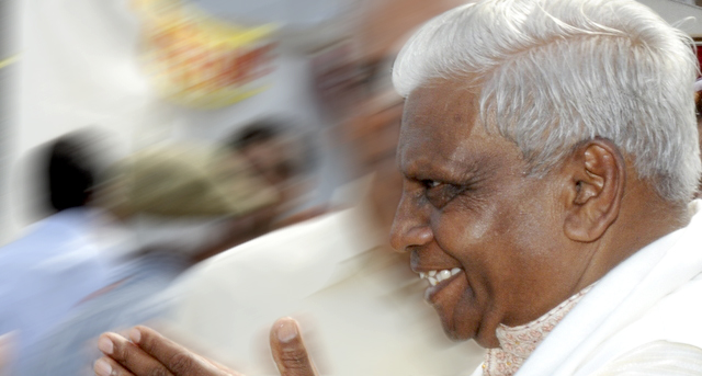  Arya Ravi Ved Pracharini Sabha: le pandit Sungkur battu aux élections