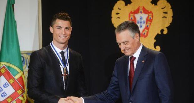 "Symbole du Portugal", Cristiano Ronaldo reçoit les honneurs de l'Etat