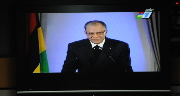 PM: «considérer la réforme électorale et celle de la Constitution dans son ensemble» 