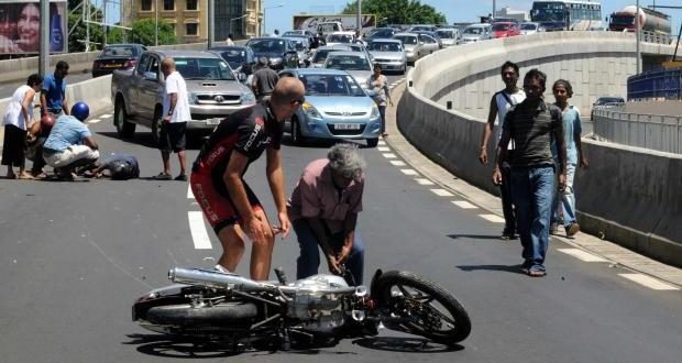 Accident: encore un motocycliste périt sur nos routes