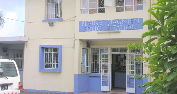 Plaine-Magnien: il agresse un chauffeur de taxi et deux policiers