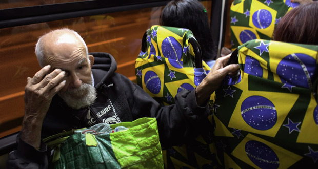 Les Brésiliens inquiets et sceptiques de leur Seleçao