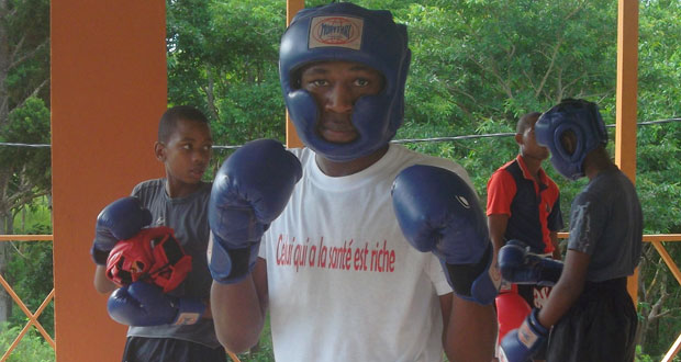 Kick-Boxing. Afrique du Sud –Maurice : Victoires de Changou et Perrine