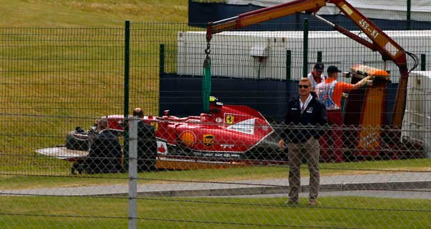 Formule 1: Nouveau départ à Silverstone après une heure d'interruption