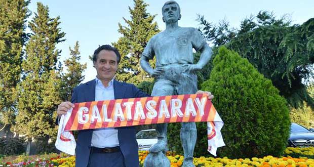 L'ex-sélectionneur de l'Italie Prandelli signe à Galatasaray