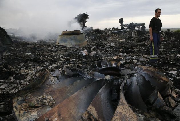 Boeing malaisien abattu en Ukraine: les deux camps s’accusent