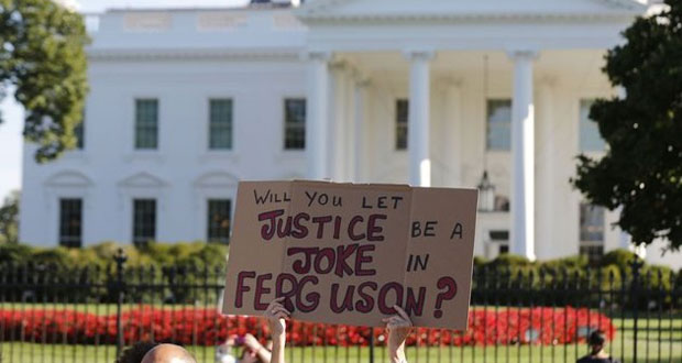 Washington ouvre une enquête sur la police de Ferguson