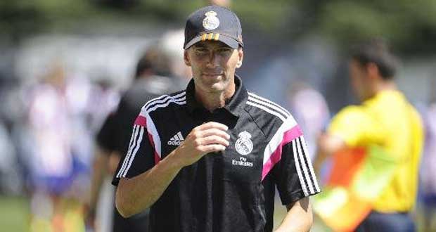 Espagne: sanction annulée pour Zidane qui peut continuer à entraîner