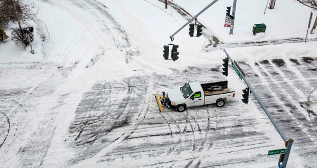 USA-Tempête de neige à Boston, New York finalement épargnée