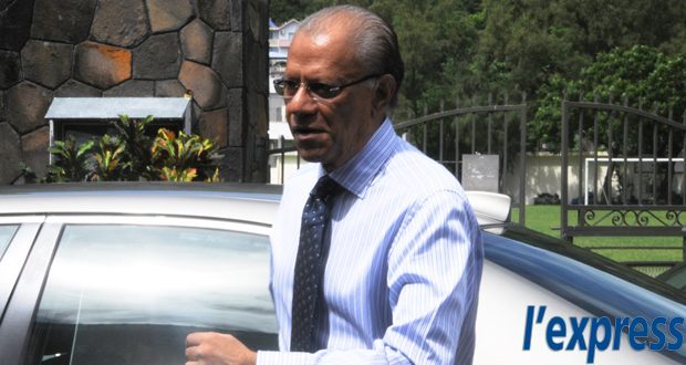 Affaires Ramgoolam: l’ex-PM conteste la perquisition de sa maison