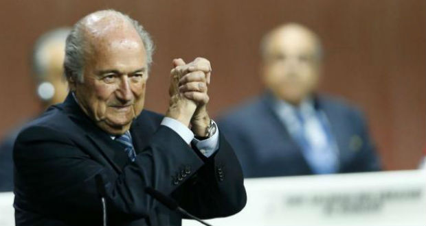 Réélu président, Sepp Blatter promet une Fifa "plus forte"