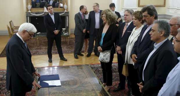 Les nouveaux ministres grecs prêtent serment